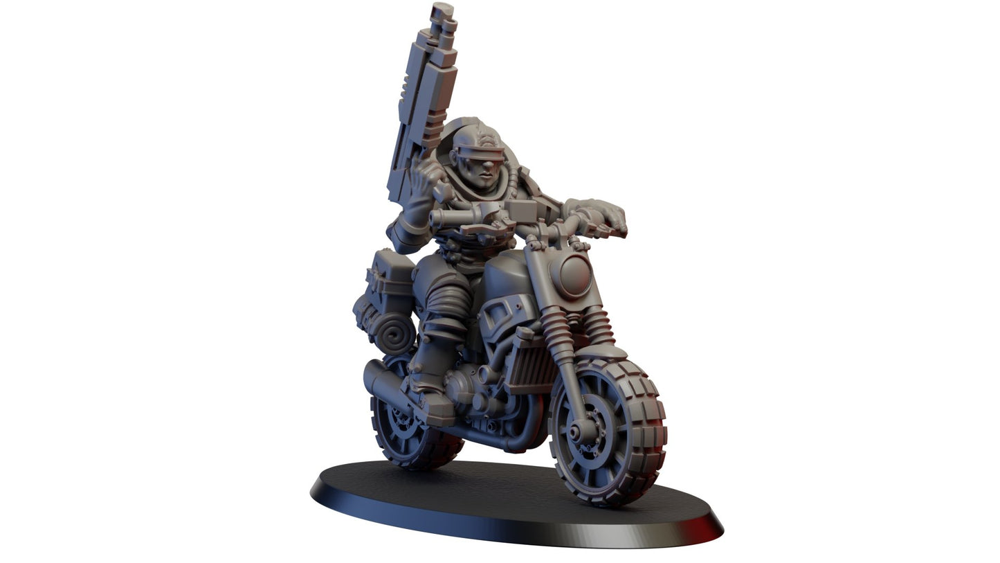 Hybrid Bikers, Resin miniatures 11:56 (28mm / 32mm) scale - Ravenous Miniatures