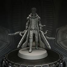 Load image into Gallery viewer, Magistrate Corrupted, Resin miniatures 11:56 (28mm / 32mm) scale - Ravenous Miniatures
