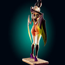 Cargar imagen en el visor de la galería, nsfw Noctra - The Midnight Huntress | Dark Fantasy Resin Figure - Ravenous Miniatures
