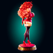 Lade das Bild in den Galerie-Viewer, Sultry Secret Keeper – Elegant Collectible Figure - Ravenous Miniatures
