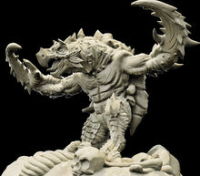 Cargar imagen en el visor de la galería, Corvolture, Resin miniatures 11:56 (28mm / 34mm) scale - Ravenous Miniatures
