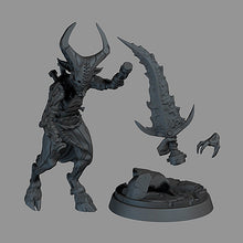 Загрузить изображение в средство просмотра галереи, Demon sword bearer, 28/32mm resin miniatures for TTRPG, wargames and painting - Ravenous Miniatures
