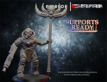Load image into Gallery viewer, Humanoid Hybrid, Resin miniatures 11:56 (28mm / 32mm) scale - Ravenous Miniatures
