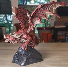 Load image into Gallery viewer, Twilight, The Ancient Dragon, 28/32mm resin miniatures for TTRPG and wargames - Ravenous Miniatures
